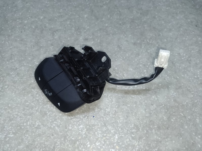 Кнопки на руль SUBARU FORESTER 12-19 2015 2.5 FB25B 83158SG000 Б/У