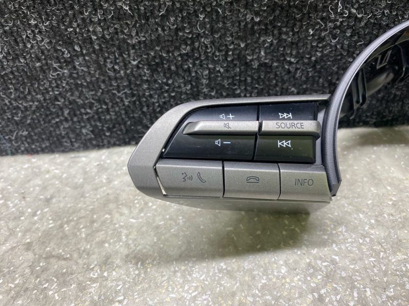 Кнопки на руль CX-30 19- 2021 2.5L Кнопки на руль CX-30 19- 2021 2.5L