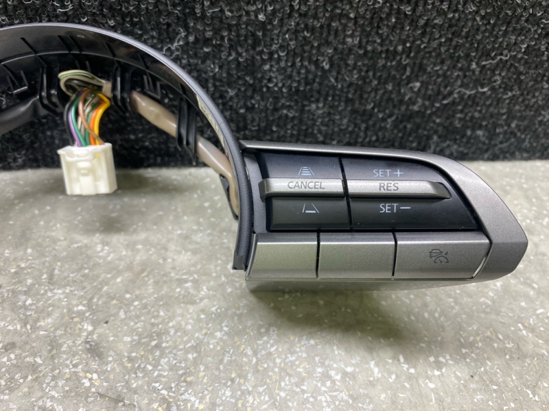 Кнопки на руль MAZDA CX-30 19- 2.5L Кнопки на руль MAZDA CX-30 19- 2.5L