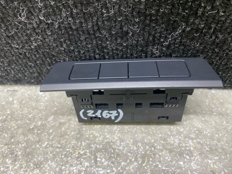 Блок кнопок торпедо MAZDA CX-30 19- 2021 2.5L BCKN-66-180 Б/У