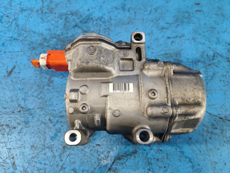 Компрессор кондиционера TOYOTA PRIUS PLUS 11-14