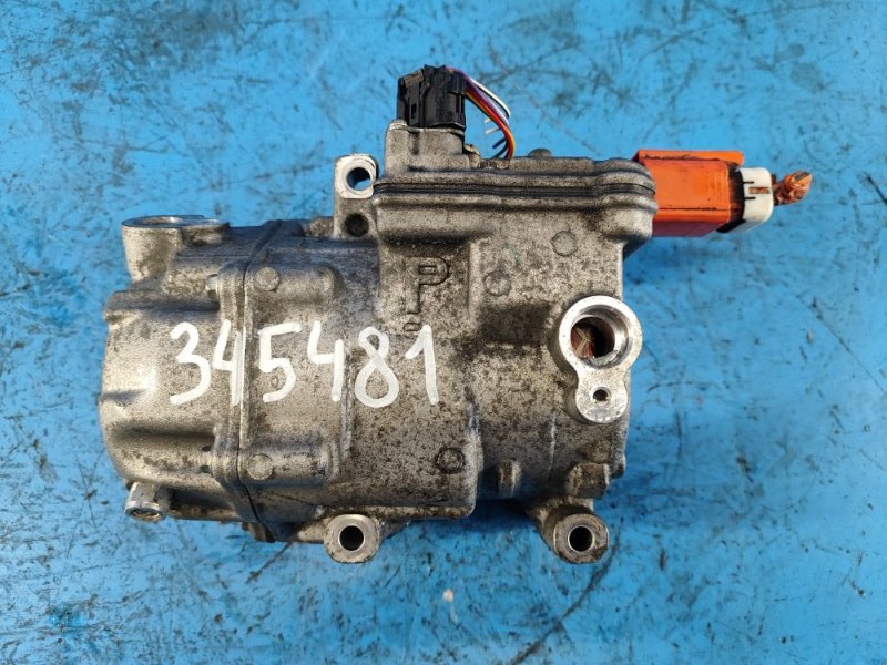 Компрессор кондиционера TOYOTA PRIUS PLUS 11-14 88370-47060 Б/У