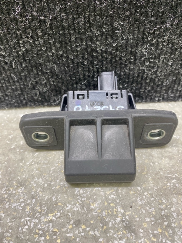 Кнопка открывания багажника наружная MAZDA CX-30 19- 2021 2.5L KB7W-62-4B0 Б/У