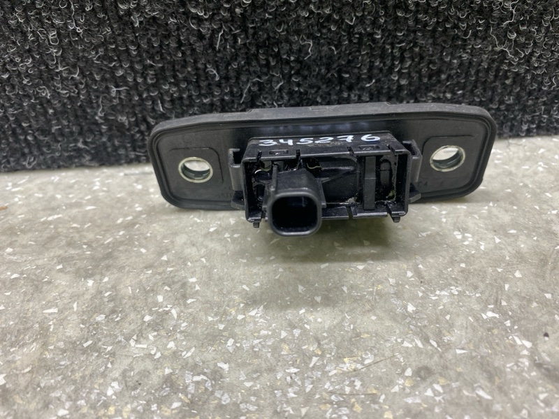 Кнопка открывания багажника наружная MAZDA CX-30 19- 2.5L