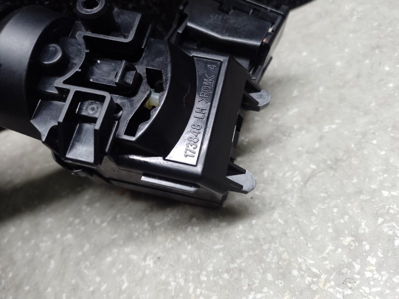 Подрулевой переключатель правый FORESTER 12-19 2015 2.5 FB25B