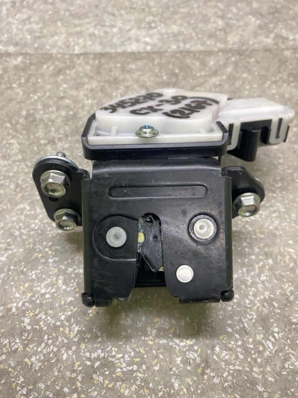 Замок крышки багажника MAZDA CX-30 19- 2.5L