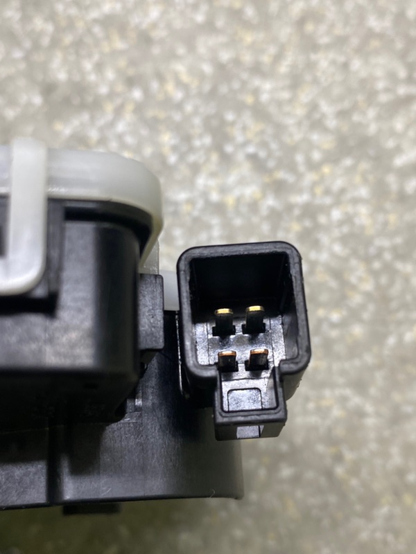 Замок крышки багажника CX-30 19- 2021 2.5L