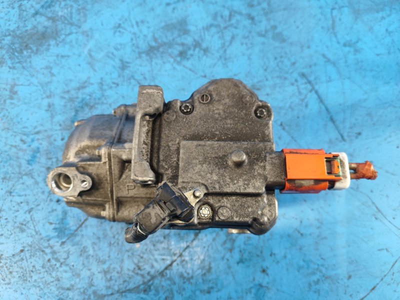 Компрессор кондиционера PRIUS PLUS 11-14