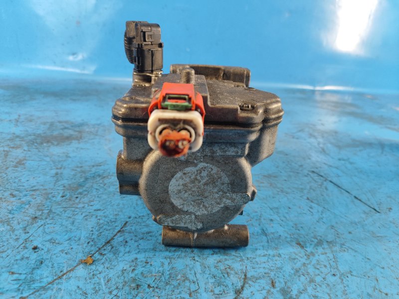 Компрессор кондиционера PRIUS PLUS 11-14