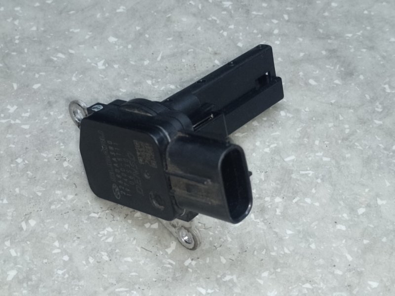 Расходомер воздуха SUBARU FORESTER 12-19 2015 2.5 FB25B 22680AA380 Б/У