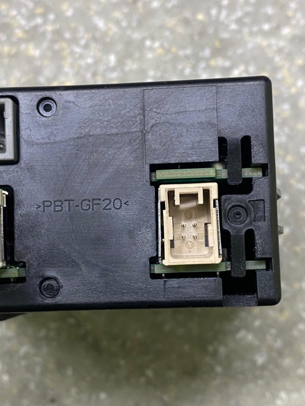 USB адаптер CX-30 19- 2021 2.5L USB адаптер CX-30 19- 2021 2.5L