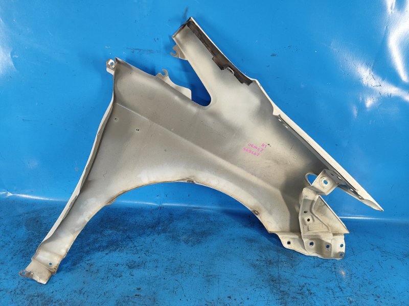 Крыло переднее левое PRIUS - 30 09-17