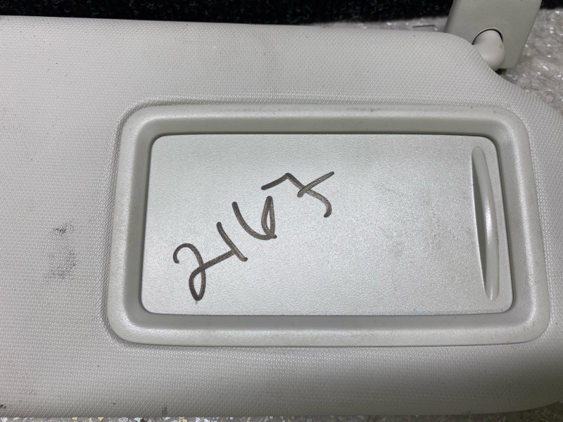 Козырек солнцезащитный правый CX-30 19- 2021 2.5L