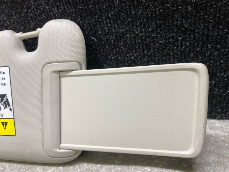 Козырек солнцезащитный правый CX-30 19- 2021 2.5L