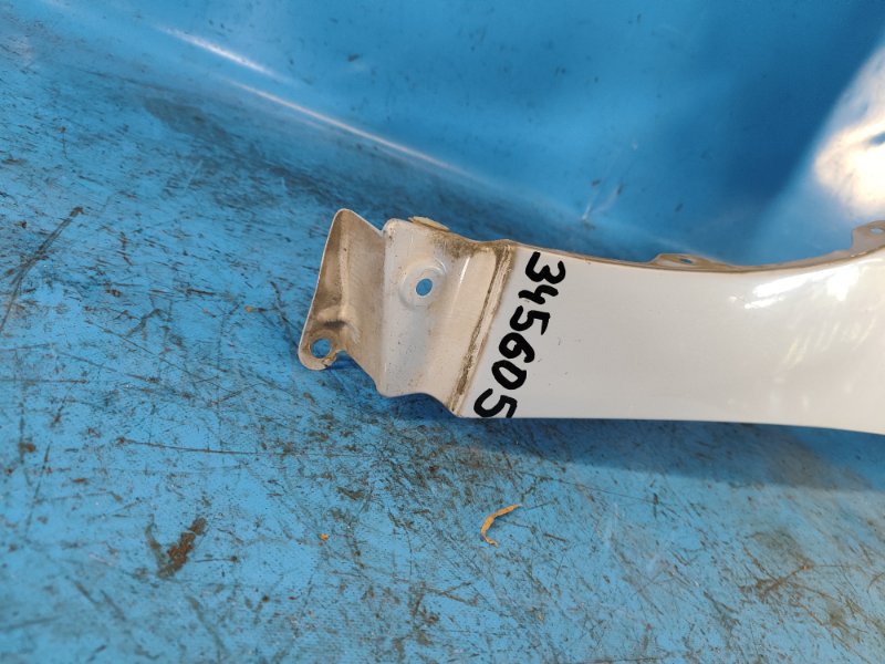 Крыло переднее левое TOYOTA PRIUS - 30 09-17 Крыло переднее левое TOYOTA PRIUS - 30 09-17