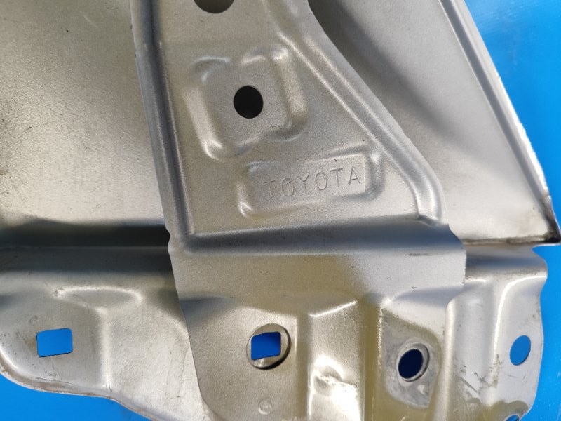 Крыло переднее левое PRIUS - 30 09-17 Крыло переднее левое PRIUS - 30 09-17