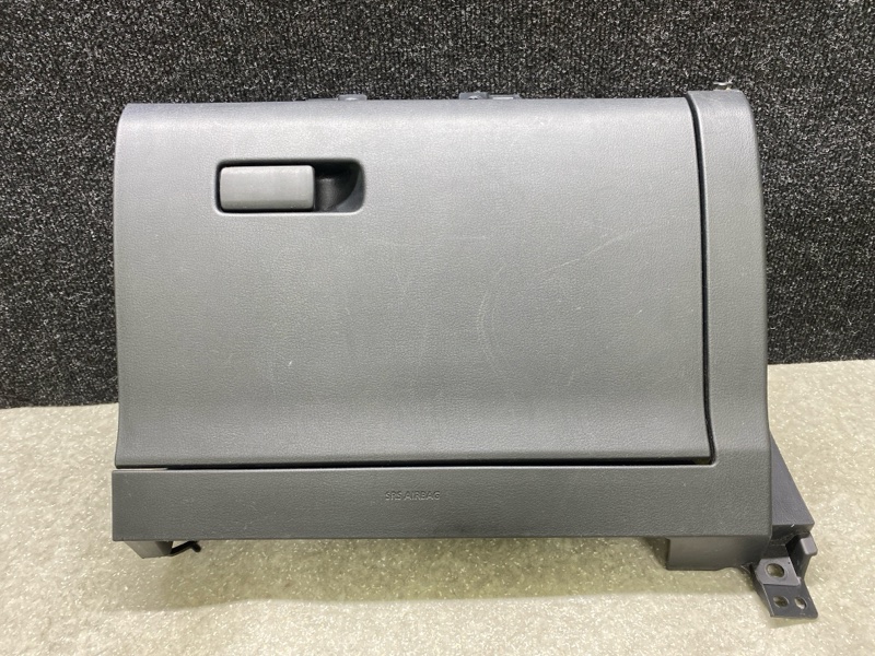 Бардачок MAZDA CX-30 19- 2021 2.5L DGH9-64-03002 Б/У