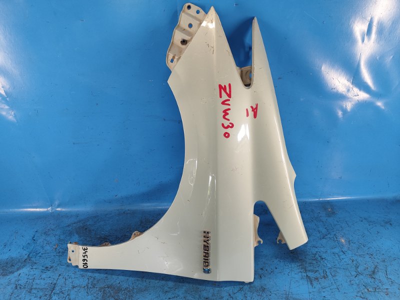 Запчасть крыло переднее левое TOYOTA PRIUS - 30 09-17 53802-47050 Б/У Крыло переднее левое TOYOTA PRIUS - 30 09-17 53802-47050 Б/У