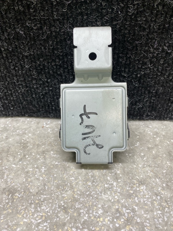 Блок управления центральным замком CX-30 19- 2021 2.5L