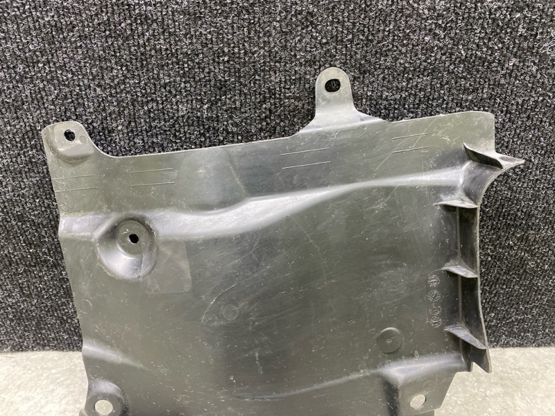 Защита двигателя правая CX-30 19- 2021 2.5L Защита двигателя правая CX-30 19- 2021 2.5L