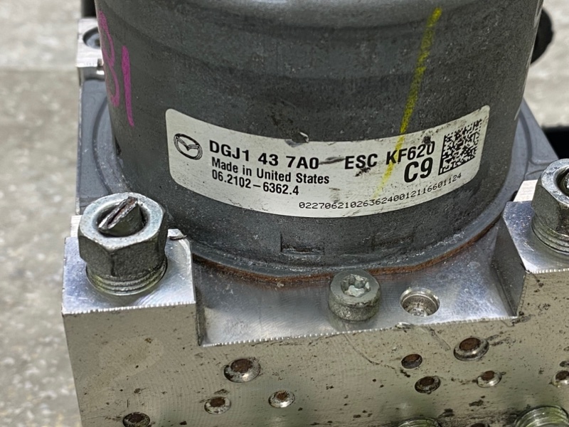 Блок ABS CX-30 19- 2021 2.5L