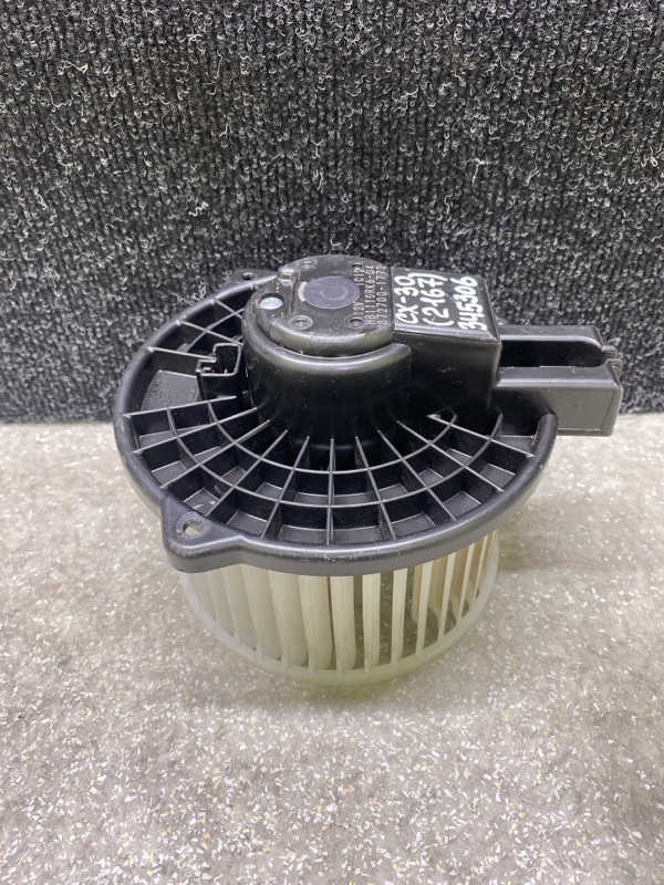 Моторчик печки CX-30 19- 2021 2.5L
