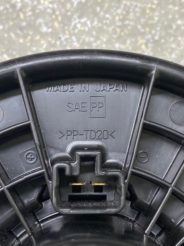 Моторчик печки CX-30 19- 2021 2.5L