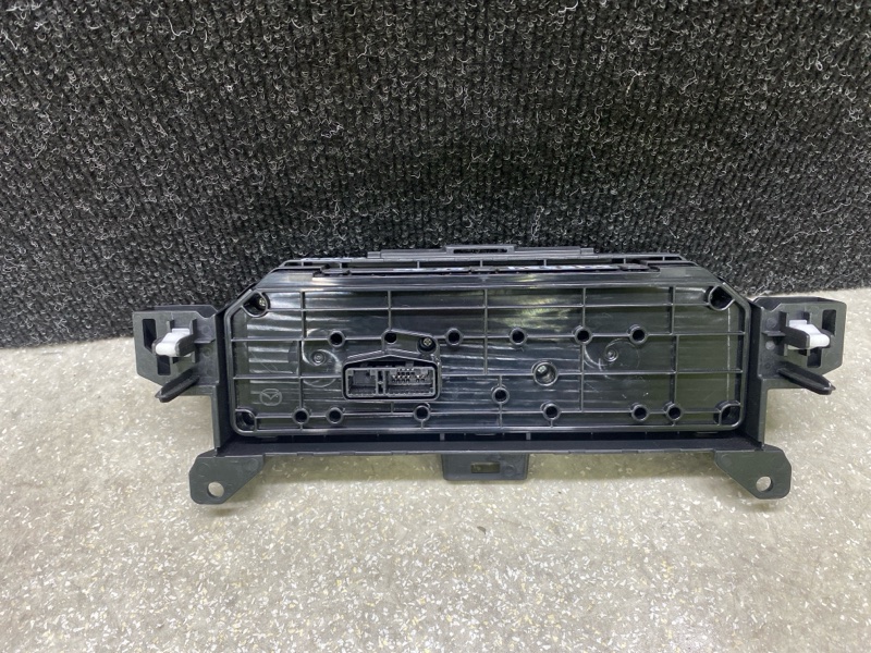 Блок управления печкой CX-30 19- 2021 2.5L