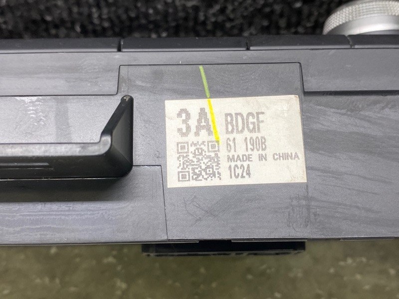 Блок управления печкой CX-30 19- 2021 2.5L