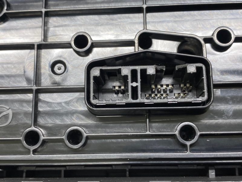 Блок управления печкой CX-30 19- 2021 2.5L