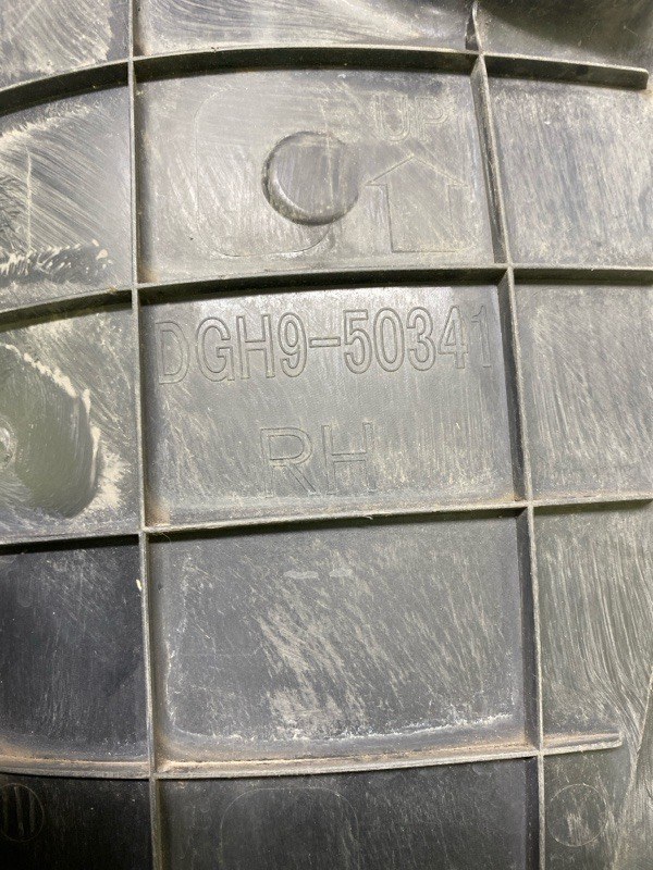 Подкрылок задний правый CX-30 19- 2021 2.5L