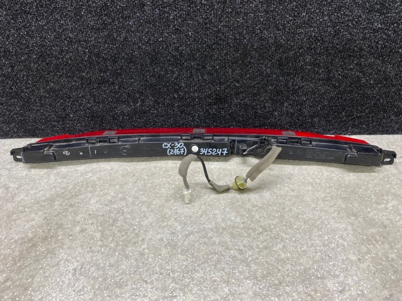 Стоп-сигнал CX-30 19- 2021 2.5L