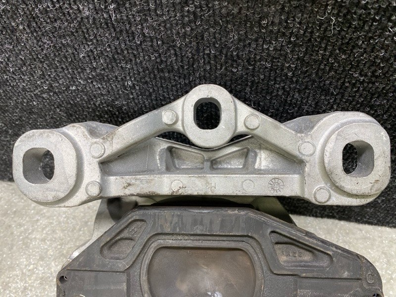 Подушка АКПП CX-30 19- 2021 2.5L