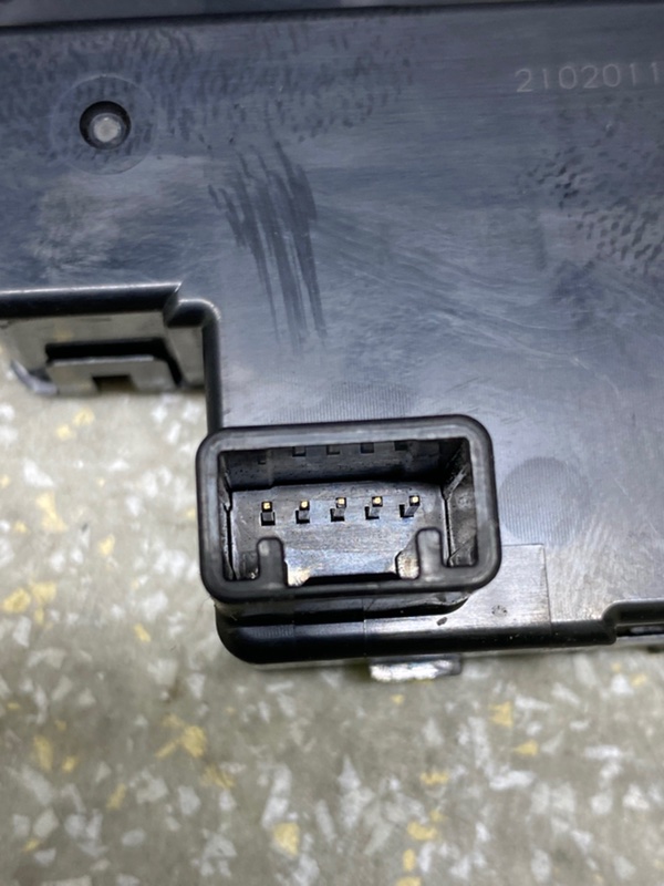 Датчик угла поворота руля CX-30 19- 2021 2.5L