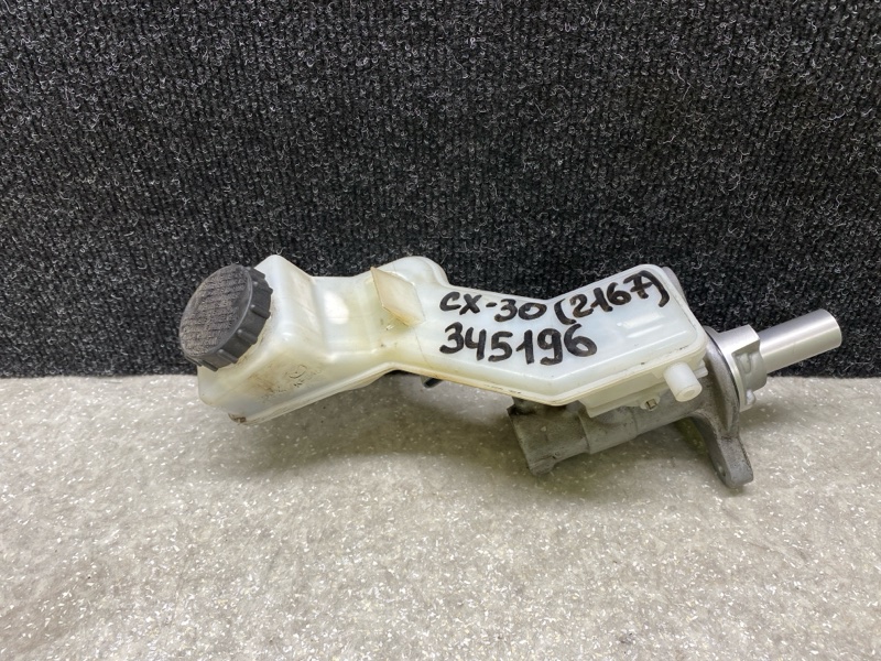 Главный тормозной цилиндр MAZDA CX-30 19- 2021 2.5L BDYV-43-40Z Б/У