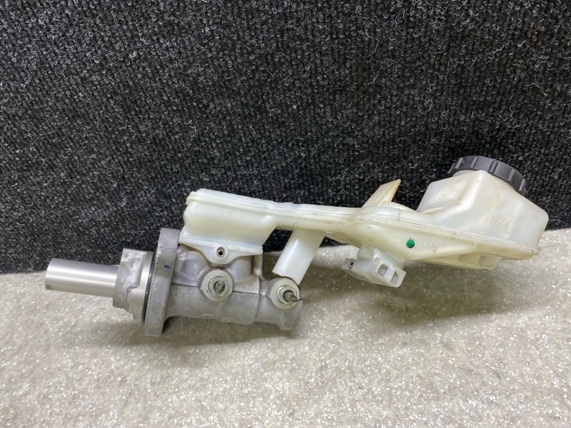 Главный тормозной цилиндр CX-30 19- 2021 2.5L