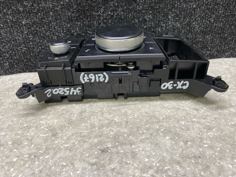 Блок управления мультимедиа MAZDA CX-30 19- 2.5L