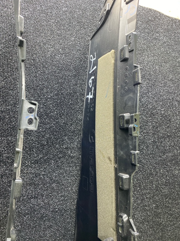 Подлокотник CX-30 19- 2021 2.5L Подлокотник CX-30 19- 2021 2.5L