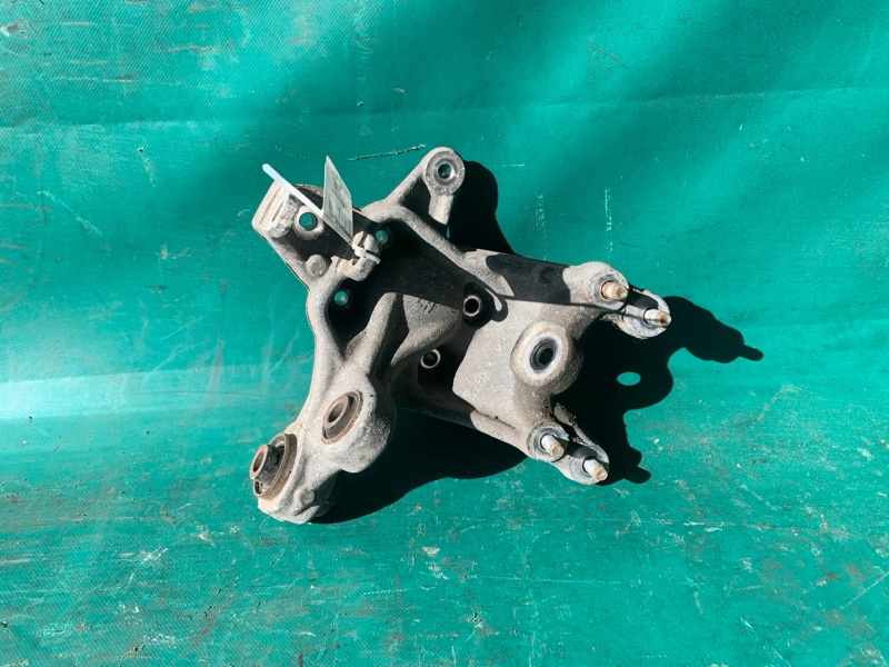 Цапфа левая SONATA YF 10-14 2011 2.4 G4KK Цапфа левая SONATA YF 10-14 2011 2.4 G4KK