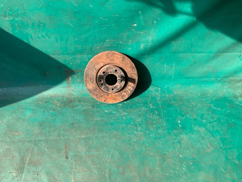 Запчасть тормозной диск передний HYUNDAI SONATA YF 10-14 2011 2.4 G4KK 51712-3K110 Б/У Тормозной диск передний HYUNDAI SONATA YF 10-14 2011 2.4 G4KK 51712-3K110 Б/У