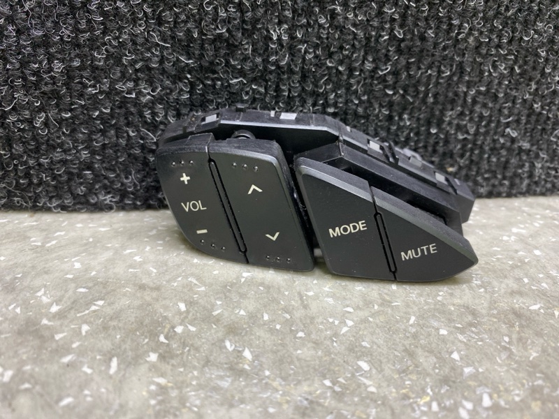 Кнопки на руль левые HYUNDAI ELANTRA MD 10-15 2013 1.8 G4NB 96700-3X500RY Б/У