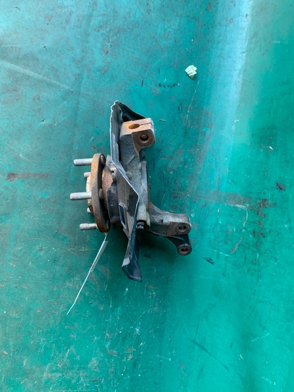 Кулак поворотный передний левый HYUNDAI SONATA YF 10-14 2.4 G4KK Кулак поворотный передний левый HYUNDAI SONATA YF 10-14 2.4 G4KK