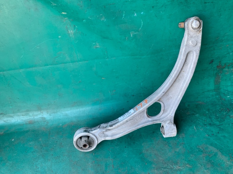 Рычаг передней подвески нижний правый SONATA YF 10-14 2011 2.4 G4KK Рычаг передней подвески нижний правый SONATA YF 10-14 2011 2.4 G4KK