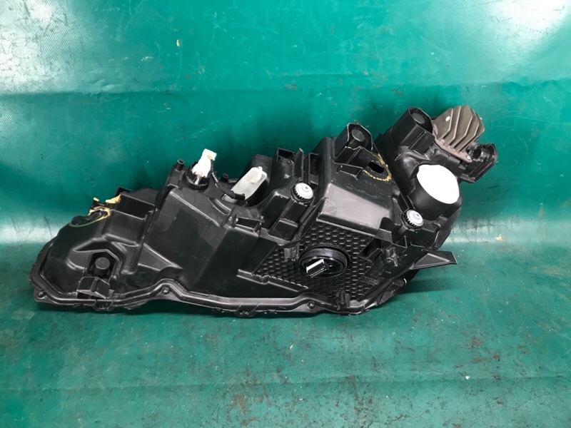 Фара правая IS250/350 20-