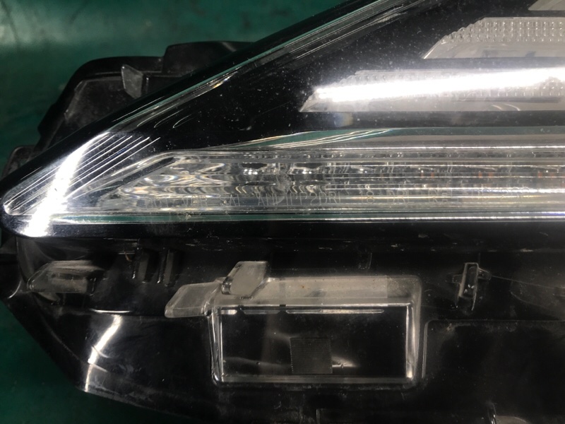 Фара левая CAMRY 70 17-