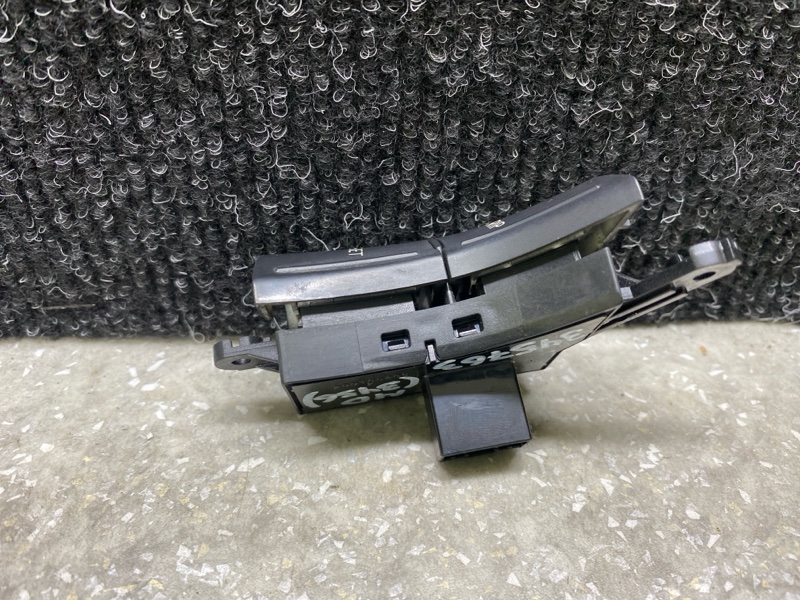 Кнопки на руль правые HYUNDAI ELANTRA MD 10-15 1.8 G4NB