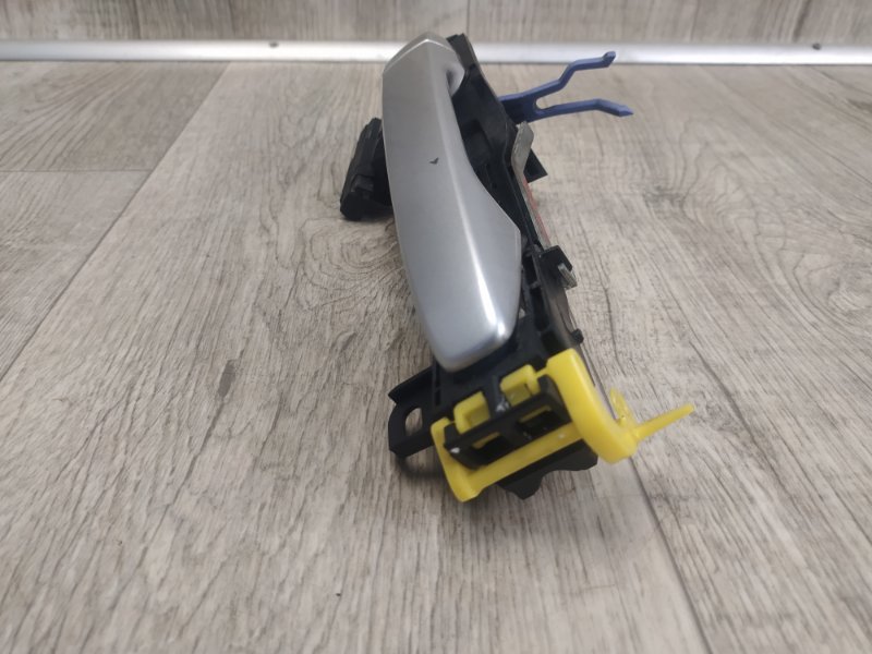 Ручка двери наружная задняя левая PRIUS - 30 09-17 Ручка двери наружная задняя левая PRIUS - 30 09-17