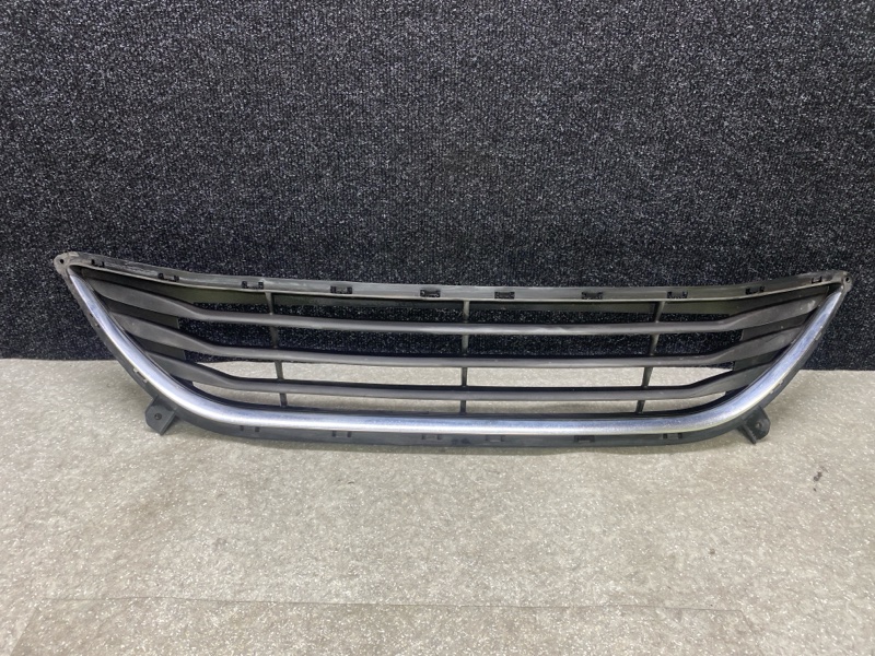 Решетка переднего бампера HYUNDAI ELANTRA MD 10-15 2013 1.8 G4NB 86560-3Y000 Б/У