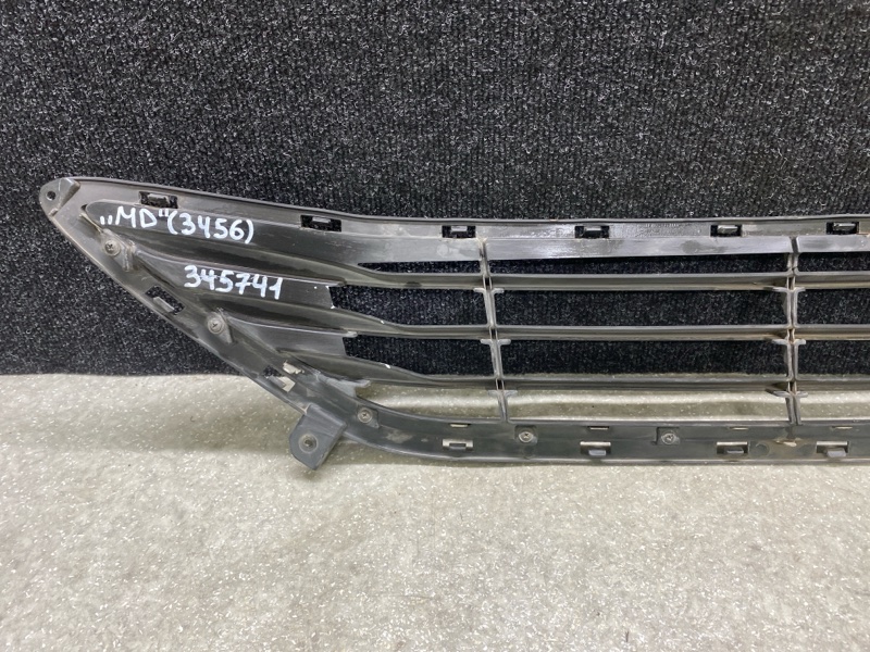 Решетка переднего бампера ELANTRA MD 10-15 2013 1.8 G4NB