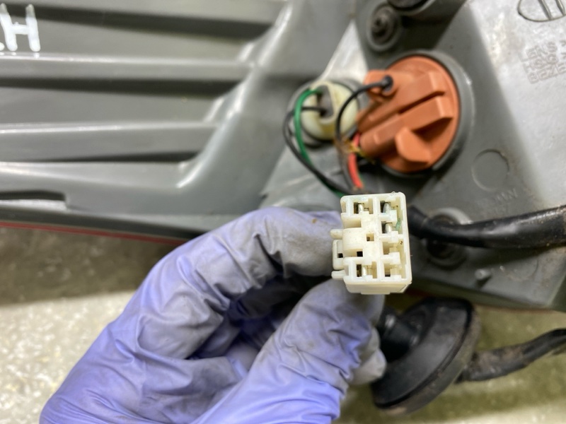 Фонарь наружный правый ELANTRA MD 10-15 2013 1.8 G4NB